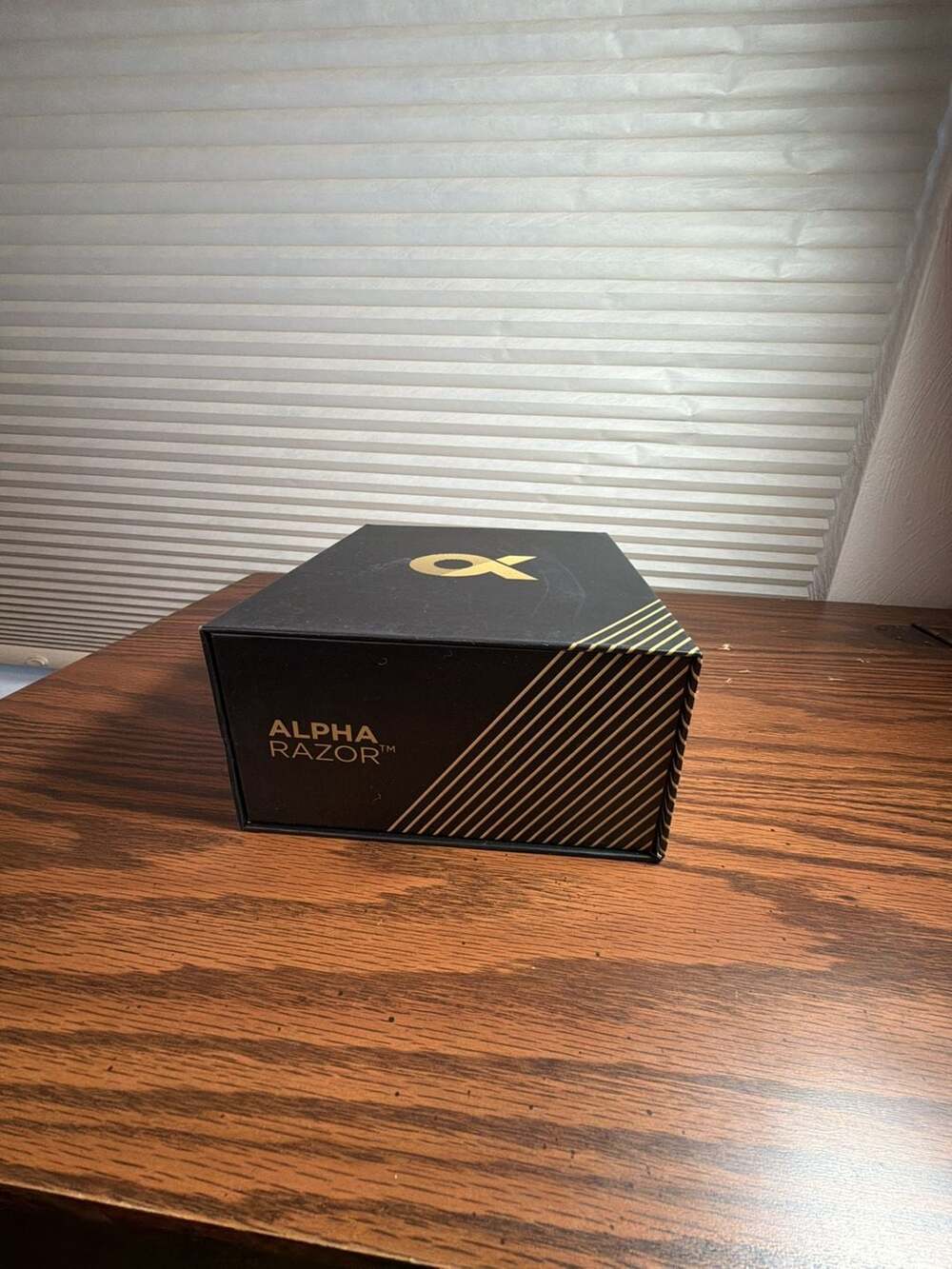 Alpha Razor 6-Blade Electric Razor